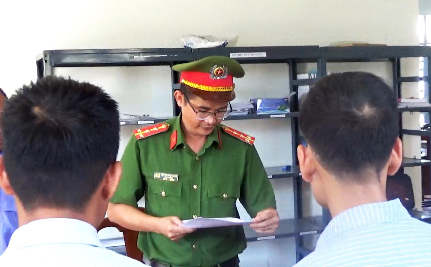 Tống đạt quyết định khởi tố bị can Tống đạt quyết định khởi tố bị can