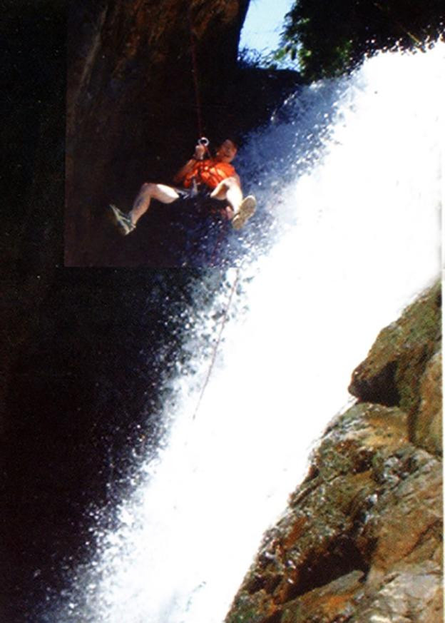 Thám hiểm vực tử thần ở thác Datanla