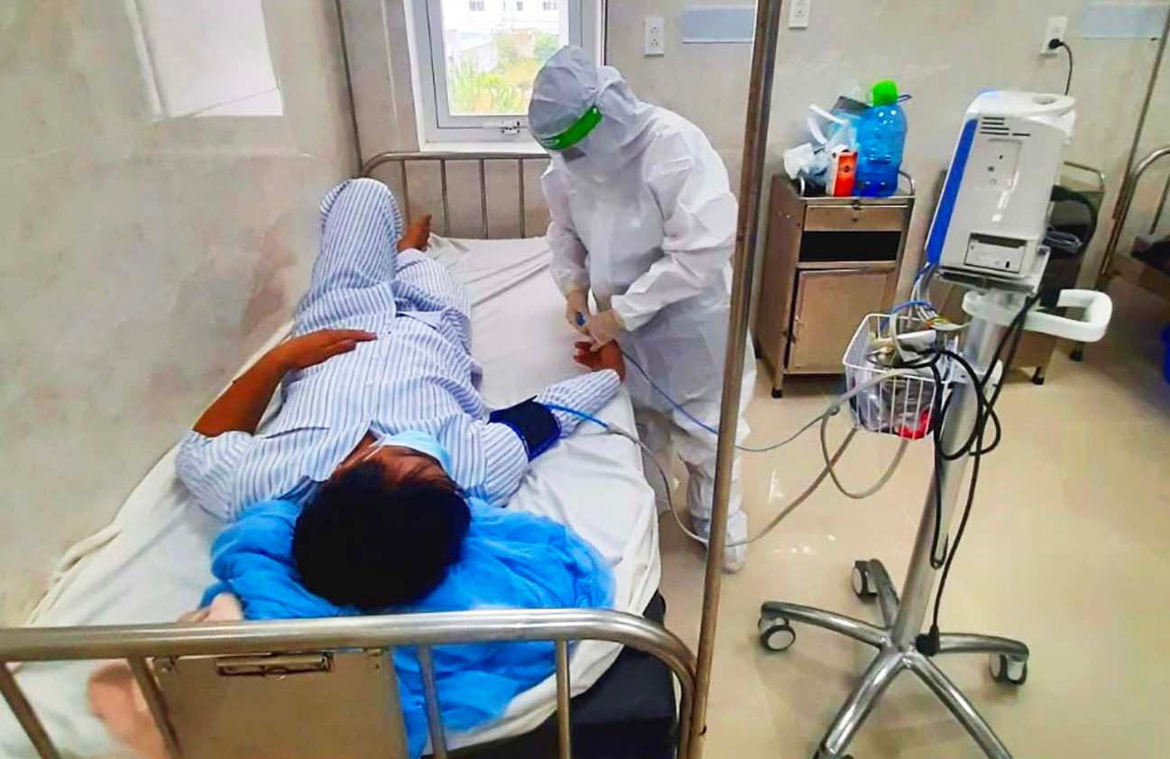 Chữa trị cho bệnh nhân mắc COVID-19 tại Bệnh viện II Lâm Đồng Chữa trị cho bệnh nhân mắc COVID-19 tại Bệnh viện II Lâm Đồng