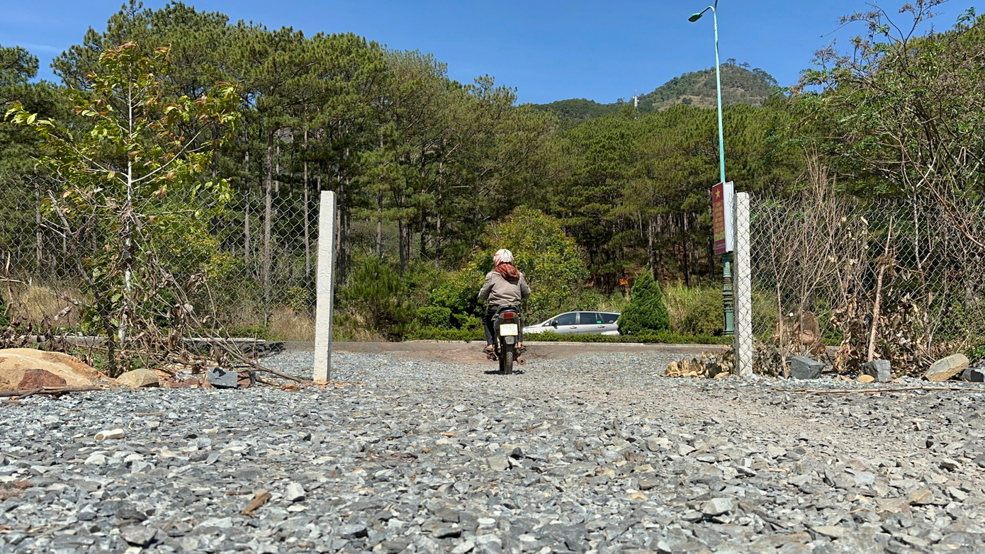 Tự tiện mở đường ô tô kết nối với cao tốc Liên Khương - Prenn