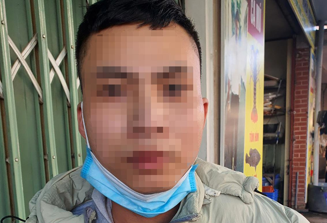 T.T.H bị công an tạm giữ T.T.H bị công an tạm giữ