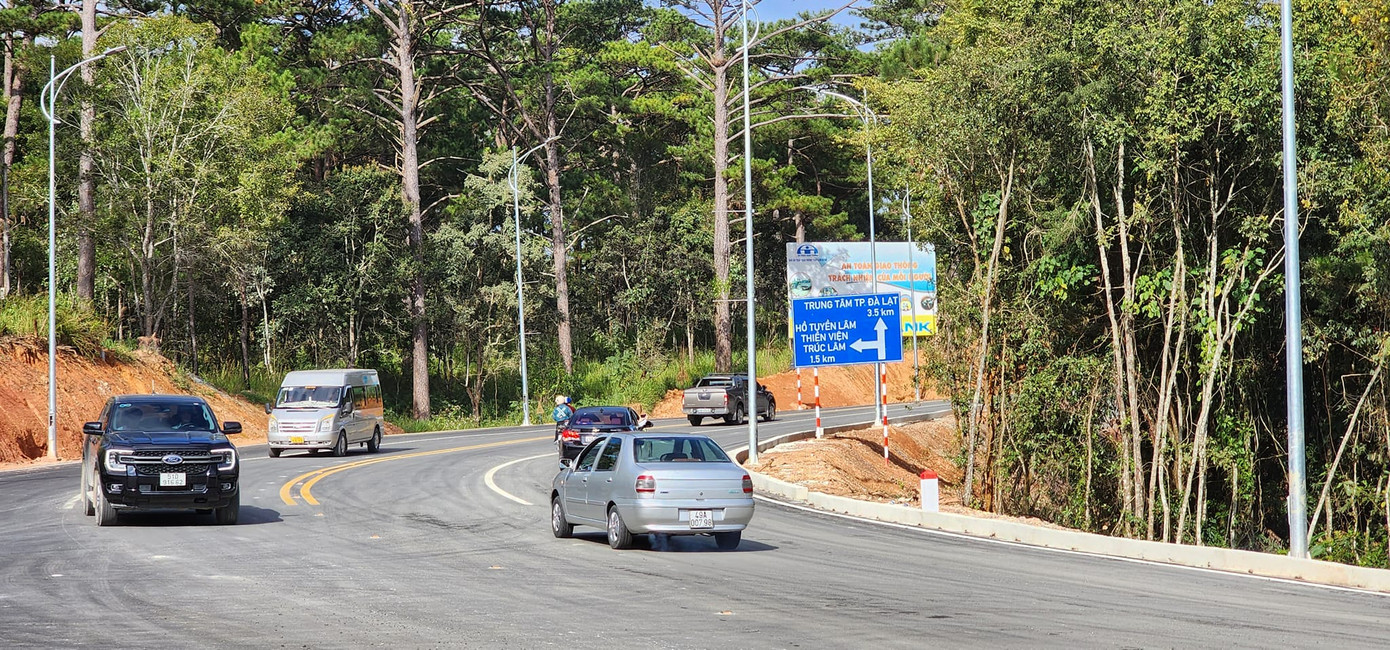 Các phương tiện được lưu thông hai chiều