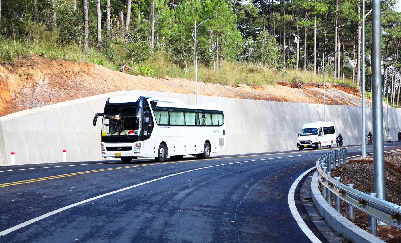 Các phương tiện được lưu thông trên toàn tuyến đèo Prenn dịp Tết Dương lịch 2024