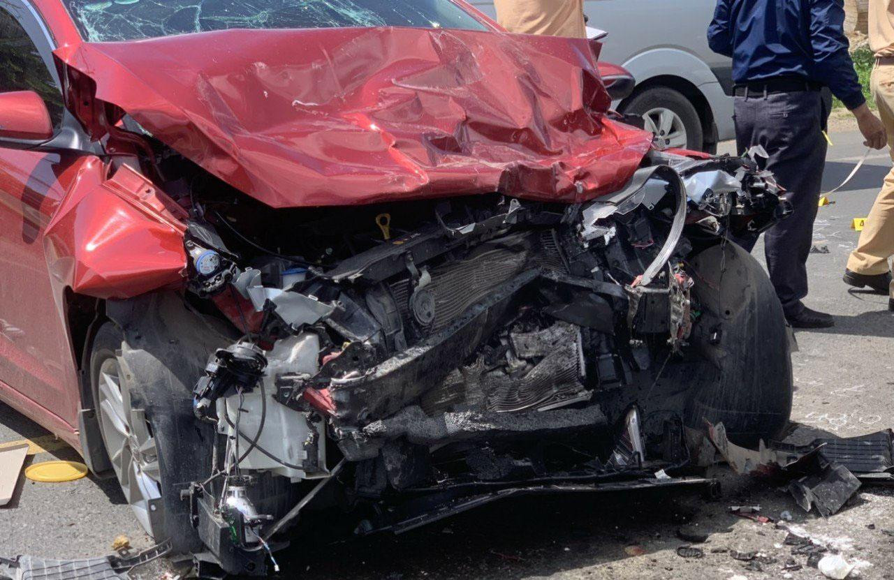 Lực lượng chức năng đo vẽ hiện trường vụ tai nạn Lực lượng chức năng đo vẽ hiện trường vụ tai nạn