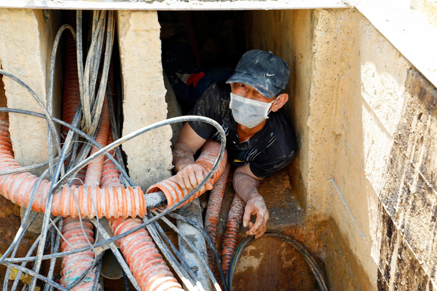 Ngầm hóa hệ thống dây điện, dây cáp