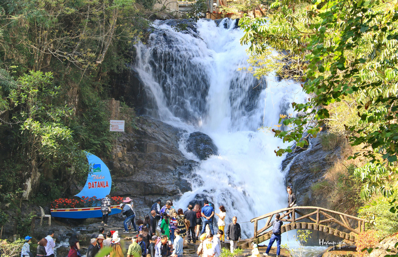 Khu du lịch thác Datanla miễn phí vé tham quan vào ''giờ vàng''. Ảnh: Hoàng Nguyên Khu du lịch thác Datanla miễn phí vé tham quan vào ''giờ vàng''. Ảnh: Hoàng Nguyên