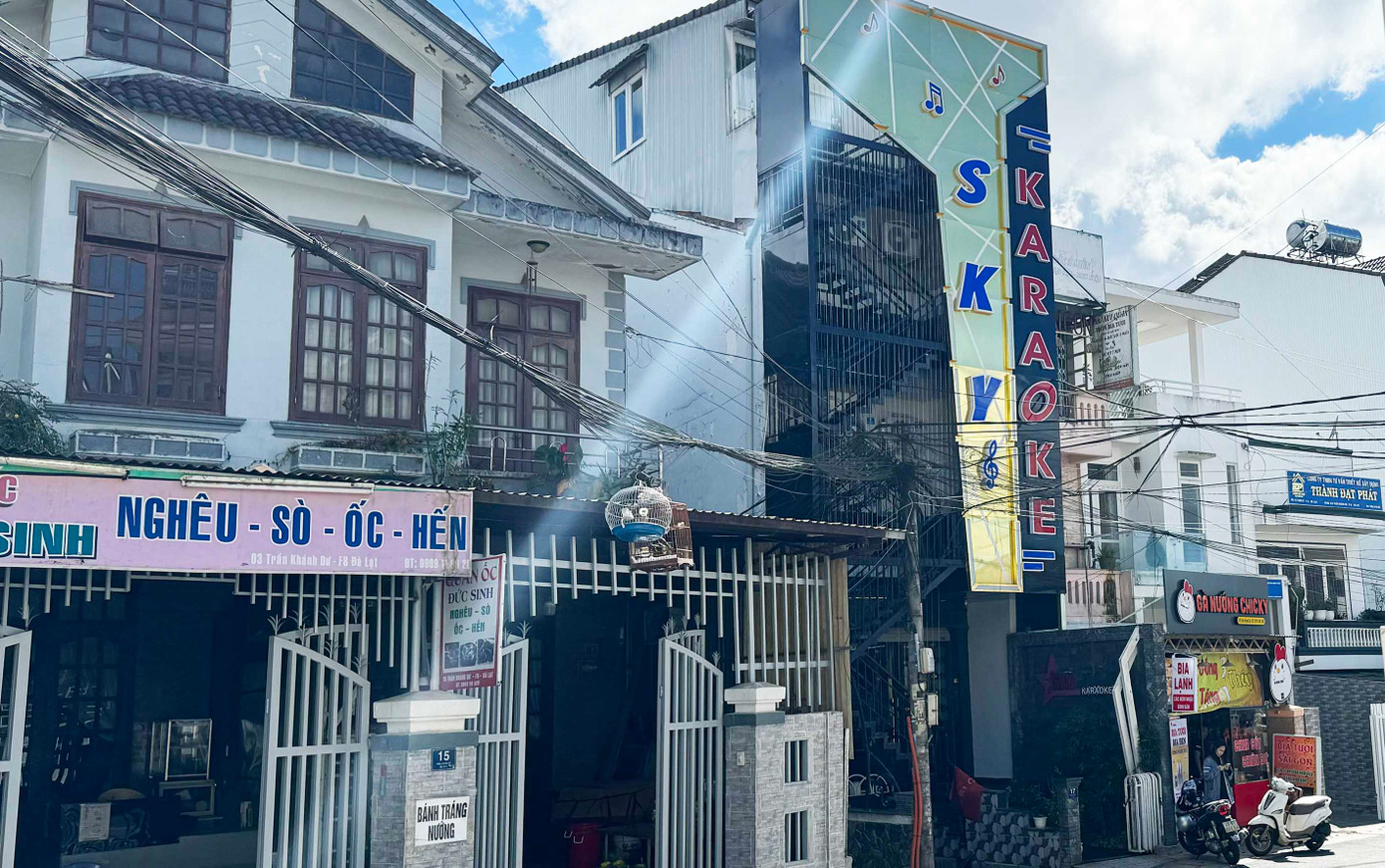 Quán karaoke Sky, nơi xảy ra án mạng