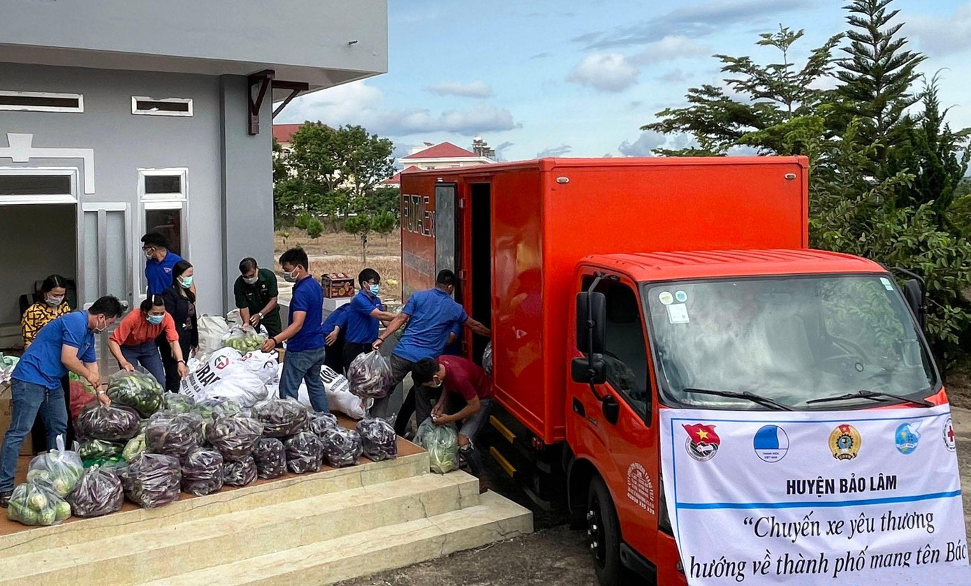 Chuyến xe yêu thương từ Lâm Đồng hướng về TP.HCM