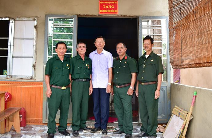 Xây nhà nghĩa tình đồng đội cho cựu chiến binh nghèo ở huyện Lâm Hà Xây nhà nghĩa tình đồng đội cho cựu chiến binh nghèo ở huyện Lâm Hà