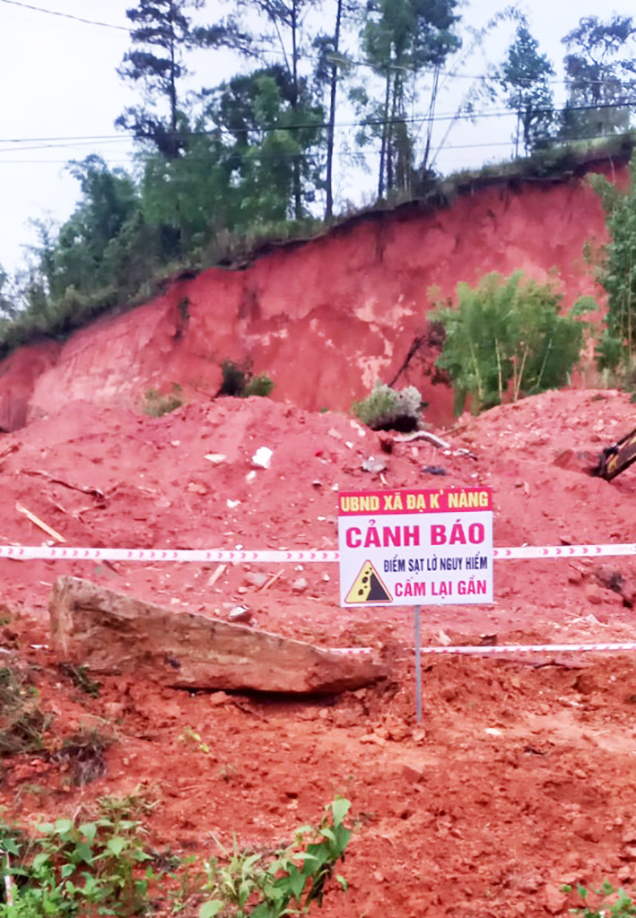 Khu vực sạt lở nguy hiểm ở Đạ K'Nàng.