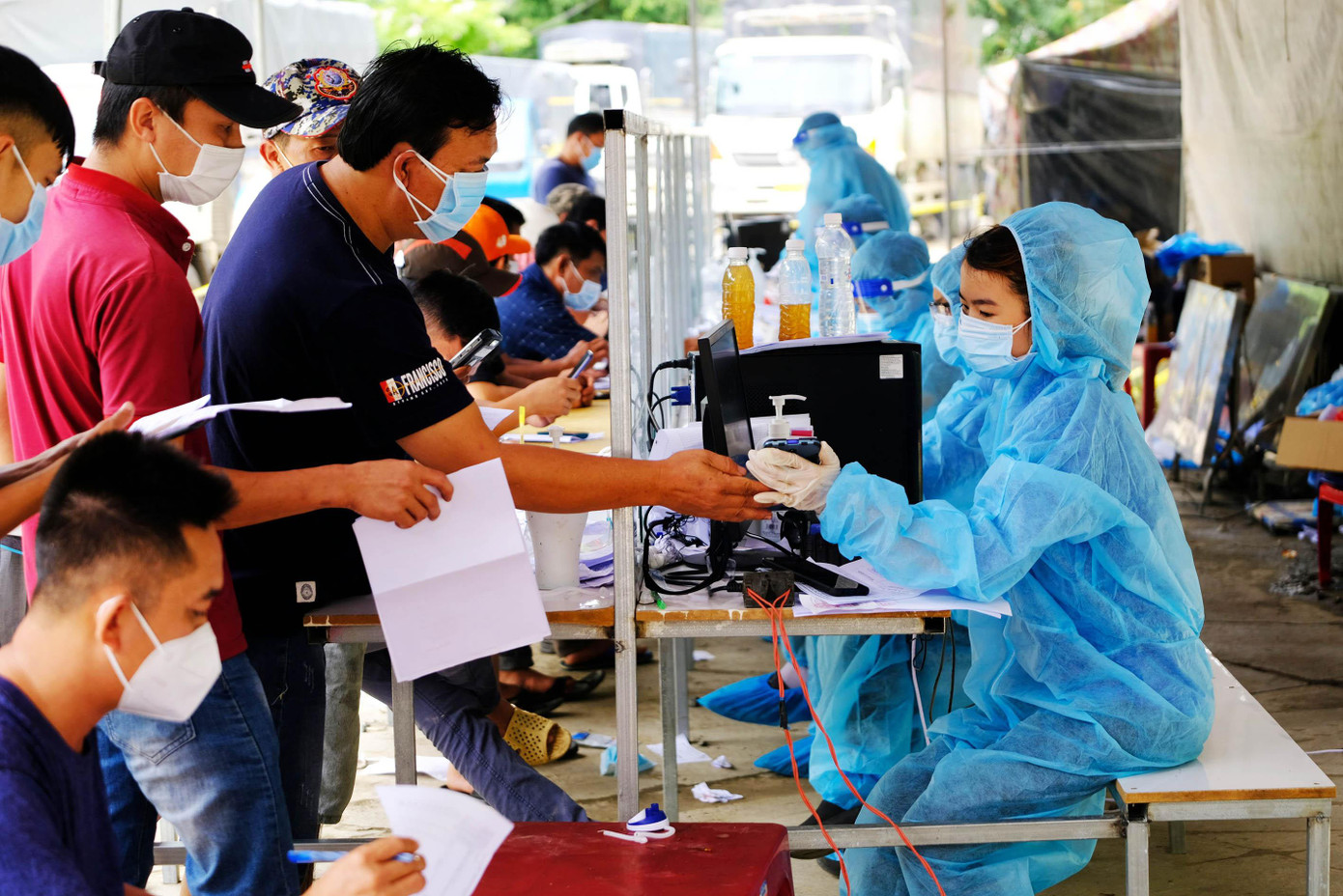 Chốt kiểm soát dịch đèo Chuối vừa ngưng hoạt động ngày 27-12, không còn cảnh khai báo y tế thế này