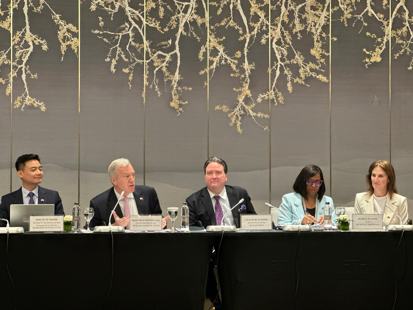 Họp báo tối 18/3 do USABC tổ chức.