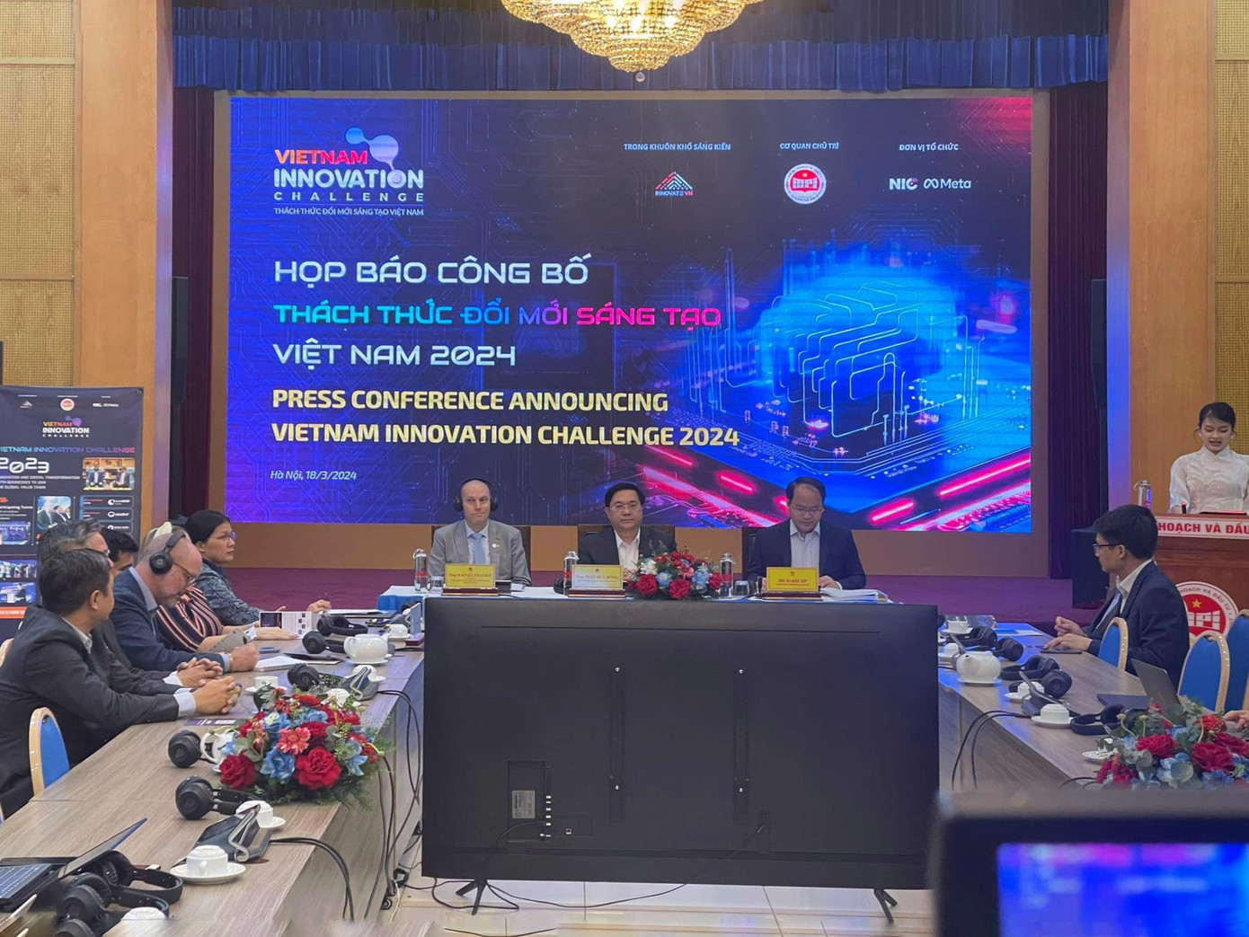 Họp báo công bố chương trình Thách thức Đổi mới sáng tạo Việt Nam 2024. Họp báo công bố chương trình Thách thức Đổi mới sáng tạo Việt Nam 2024.