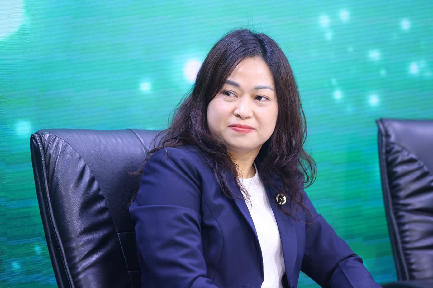 Bà Phạm Thị Thùy Linh - Phó Vụ trưởng Vụ Phát triển thị trường, UBCKNN. Bà Phạm Thị Thùy Linh - Phó Vụ trưởng Vụ Phát triển thị trường, UBCKNN.