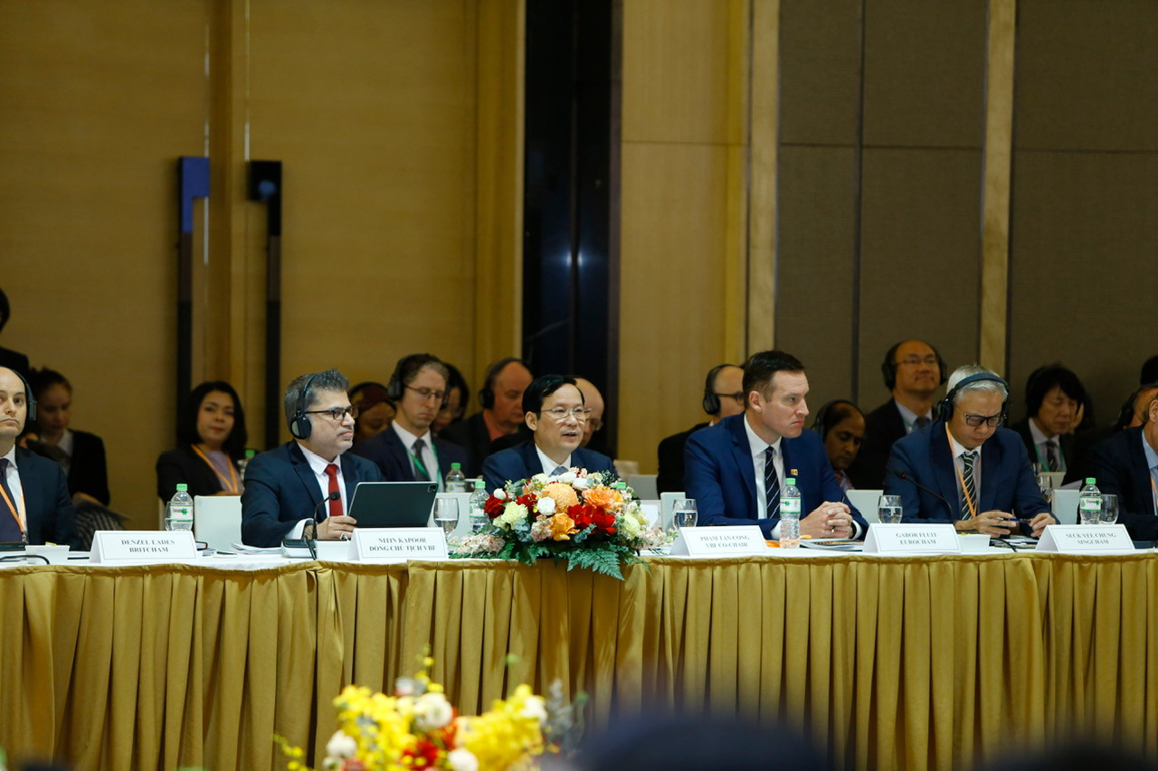 Trên 600 thành viên VBF, hiệp hội, doanh nghiệp nước ngoài tham gia hội nghị hôm nay. Trên 600 thành viên VBF, hiệp hội, doanh nghiệp nước ngoài tham gia hội nghị hôm nay.