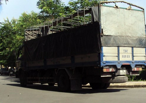 Chiếc xe tải gây tai nạn. Ảnh: Thanh Ân