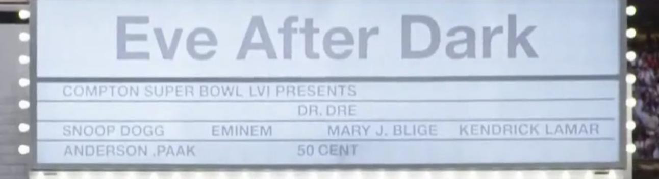 Tên dàn nghệ sĩ và các khách mời đặc biệt cũng được xuất hiện ở dưới tên câu lạc bộ.