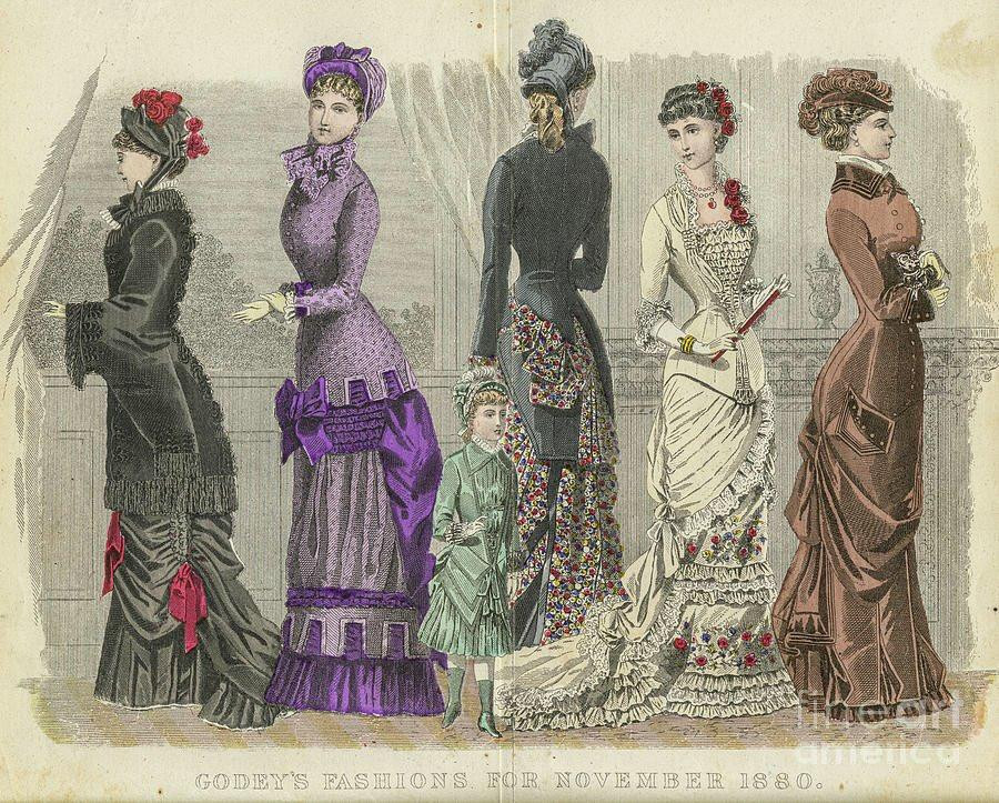 Tài khoản @madvalgo trên Twitter đã đăng tải một vài ví dụ các bộ trang phục người nổi tiếng sẽ mặc theo chủ đề này.