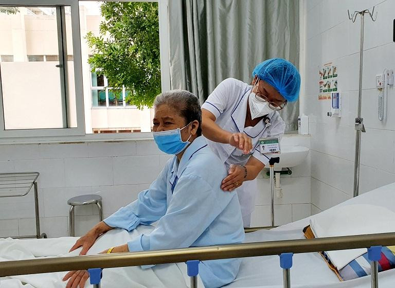 Sau hơn 2 tuần điều trị tại Trung tâm Chống độc, tình trạng của bệnh nhân Nguyễn Thị Th. đã ổn định và được xuất viện. Ảnh: BV cung cấp