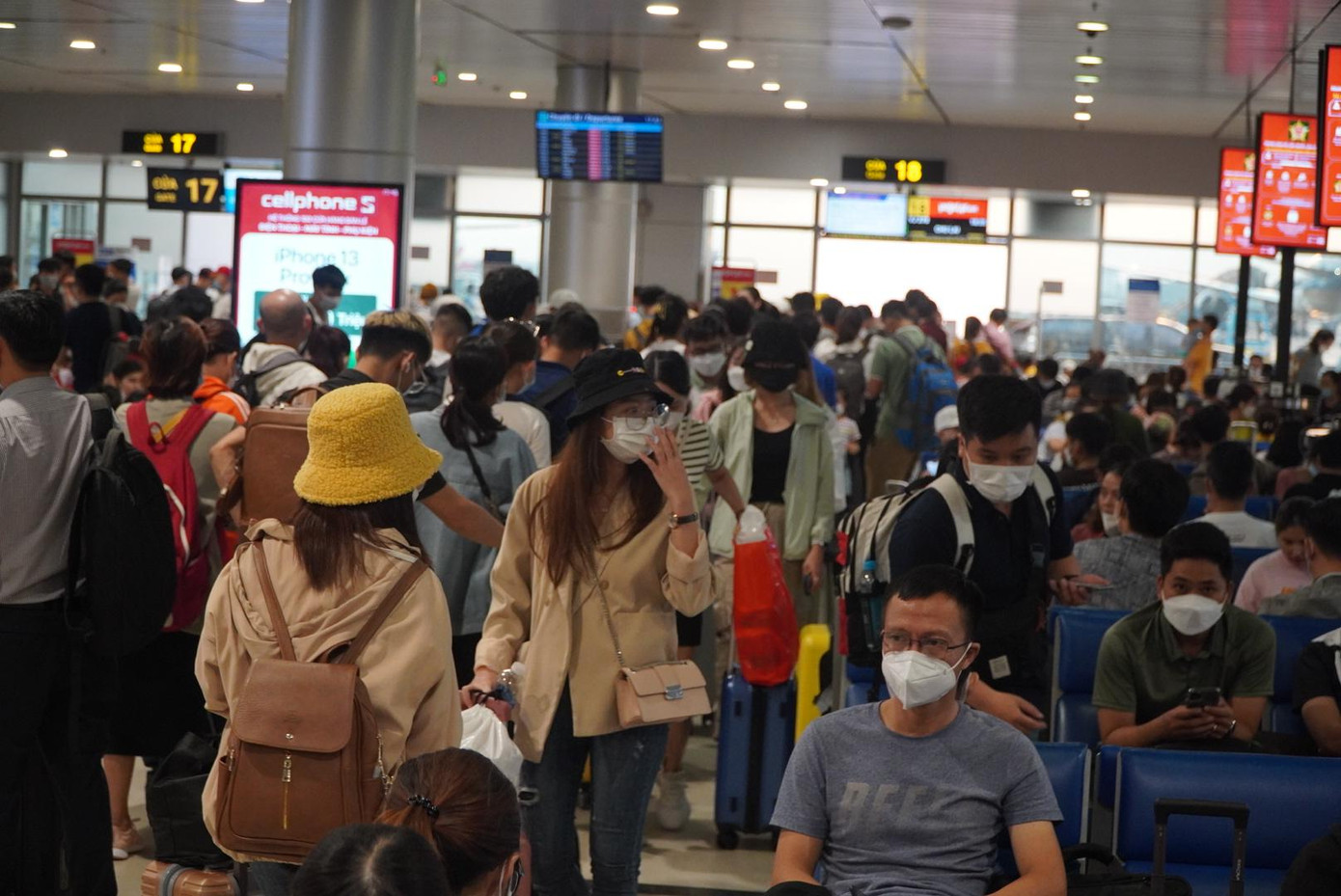 Theo Cảng HKQT Tân Sơn Nhất, trong dịp lễ 2/9, dự báo sản lượng khách tăng khoảng 12%, chủ yếu khách quốc nội ở chiều đi ngày 1/9 và chiều đến ngày 4/9.