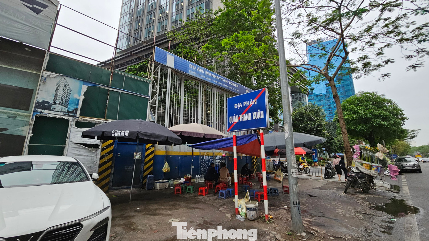 Trước đó, LMH cho biết dự án này đang tạm dừng thi công bởi nhiều lý do, như để phục vụ công tác điều tra theo thư nặc danh tố cáo năm 2010,2011; điều chỉnh thiết kế tầng hầm và việc chuyển mục đích đất quốc phòng sang đất dân dụng để thực hiện dự án.