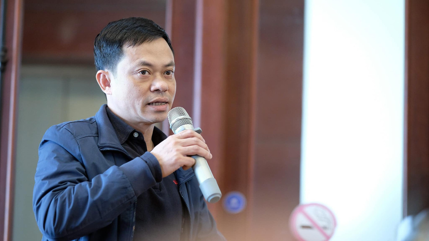 Cán bộ, đảng viên báo Tiền Phong trao đổi với diễn giả. Ảnh: Mạnh Thắng. Cán bộ, đảng viên báo Tiền Phong trao đổi với diễn giả. Ảnh: Mạnh Thắng.