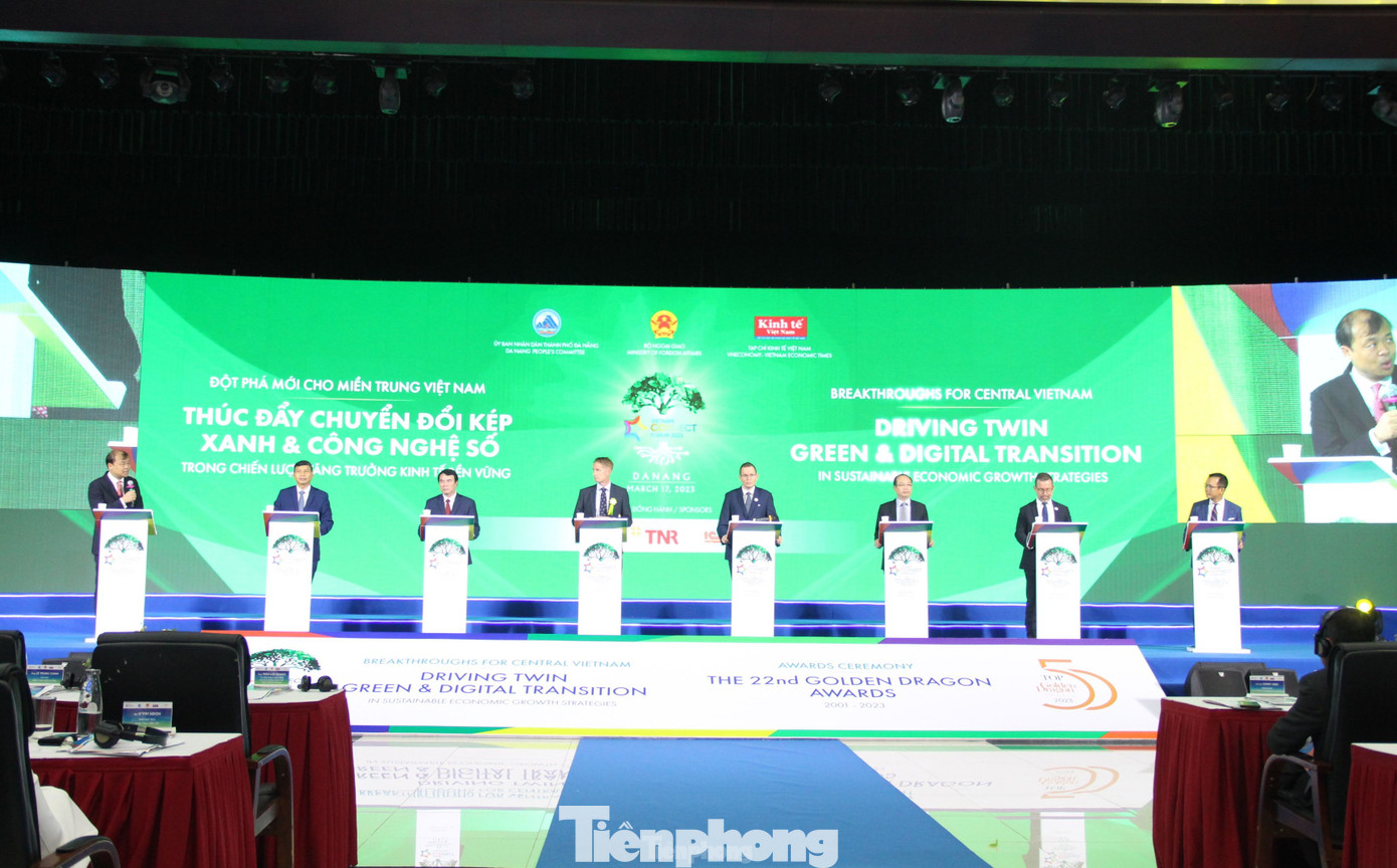 Đại diện các địa phương khu vực miền Trung - Tây Nguyên và các Hiệp hội, doanh nghiệp thảo luận tại Diễn đàn. Ảnh: Giang Thanh Đại diện các địa phương khu vực miền Trung - Tây Nguyên và các Hiệp hội, doanh nghiệp thảo luận tại Diễn đàn. Ảnh: Giang Thanh