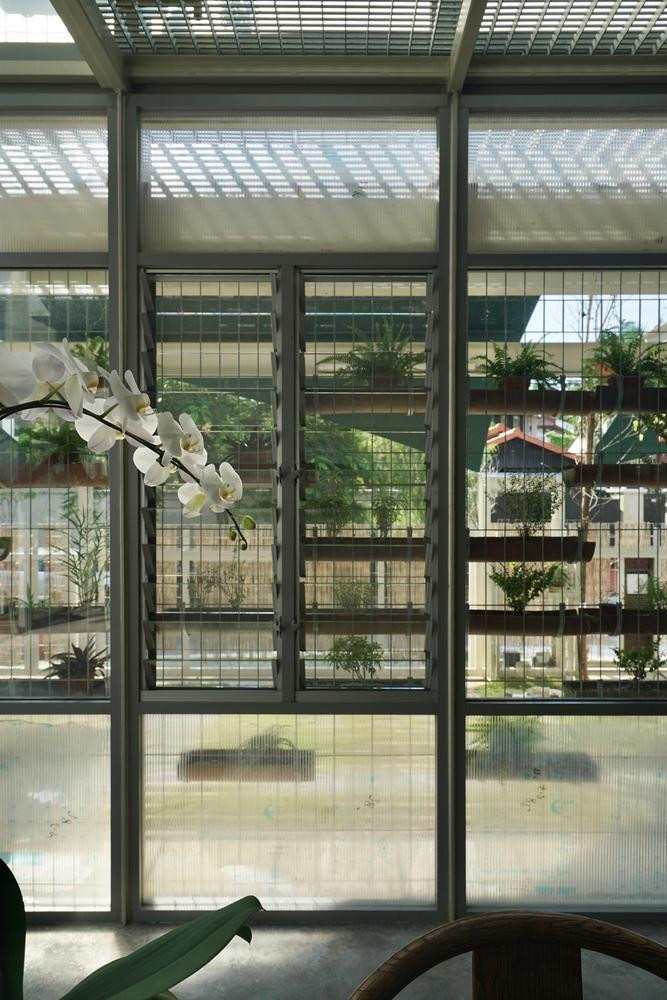 Tầng 2 là không gian phòng ngủ, nhà vệ sinh.