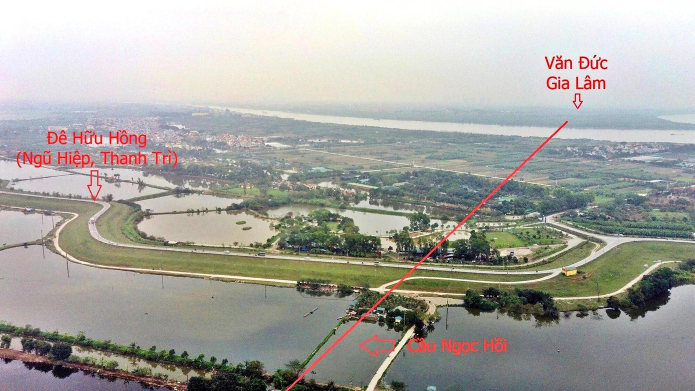 Phần đầu cầu phía Đông đặt ở xã Yên Mỹ, huyện Thanh Trì. Phần đầu cầu phía Tây là địa bàn giáp ranh giữa xã Văn Đức (Gia Lâm, Hà Nội) với thị trấn Văn Giang. (Ảnh: Hạ Vũ). Phần đầu cầu phía Đông đặt ở xã Yên Mỹ, huyện Thanh Trì. Phần đầu cầu phía Tây là địa bàn giáp ranh giữa xã Văn Đức (Gia Lâm, Hà Nội) với thị trấn Văn Giang. (Ảnh: Hạ Vũ).