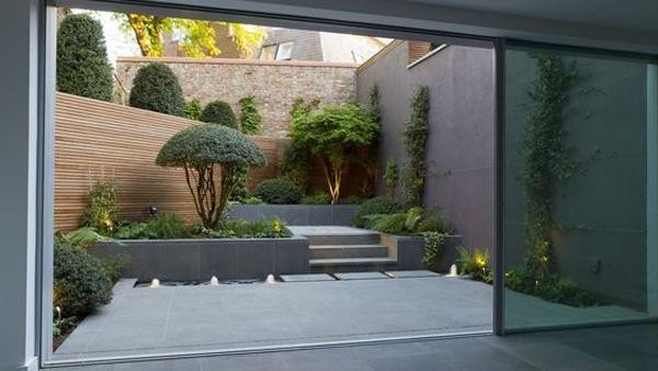 Lựa chọn các đồ dùng và chi tiết trang trí sẽ biến khu vườn mang dấu ấn riêng của chủ nhà.