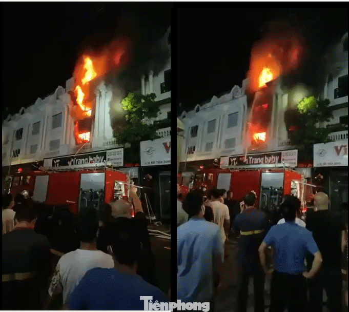 Anh Tài, người chứng kiến vụ hỏa hoạn cho biết khoảng 23h20 ngày 18/9, đám cháy bất ngờ bốc lên từ một ngôi nhà trong khu liền kề thuộc Khu đô thị Tuấn Dung (Thôn 9, Ninh Hiệp, Gia Lâm) khiến người dân xung quanh hốt hoảng tri hô và bỏ chạy.