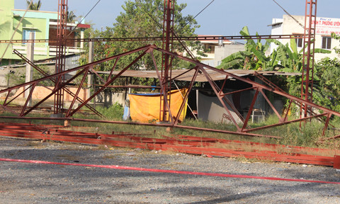 Chết treo cổ trong chòi sau khi xô xát với người yêu ảnh 1