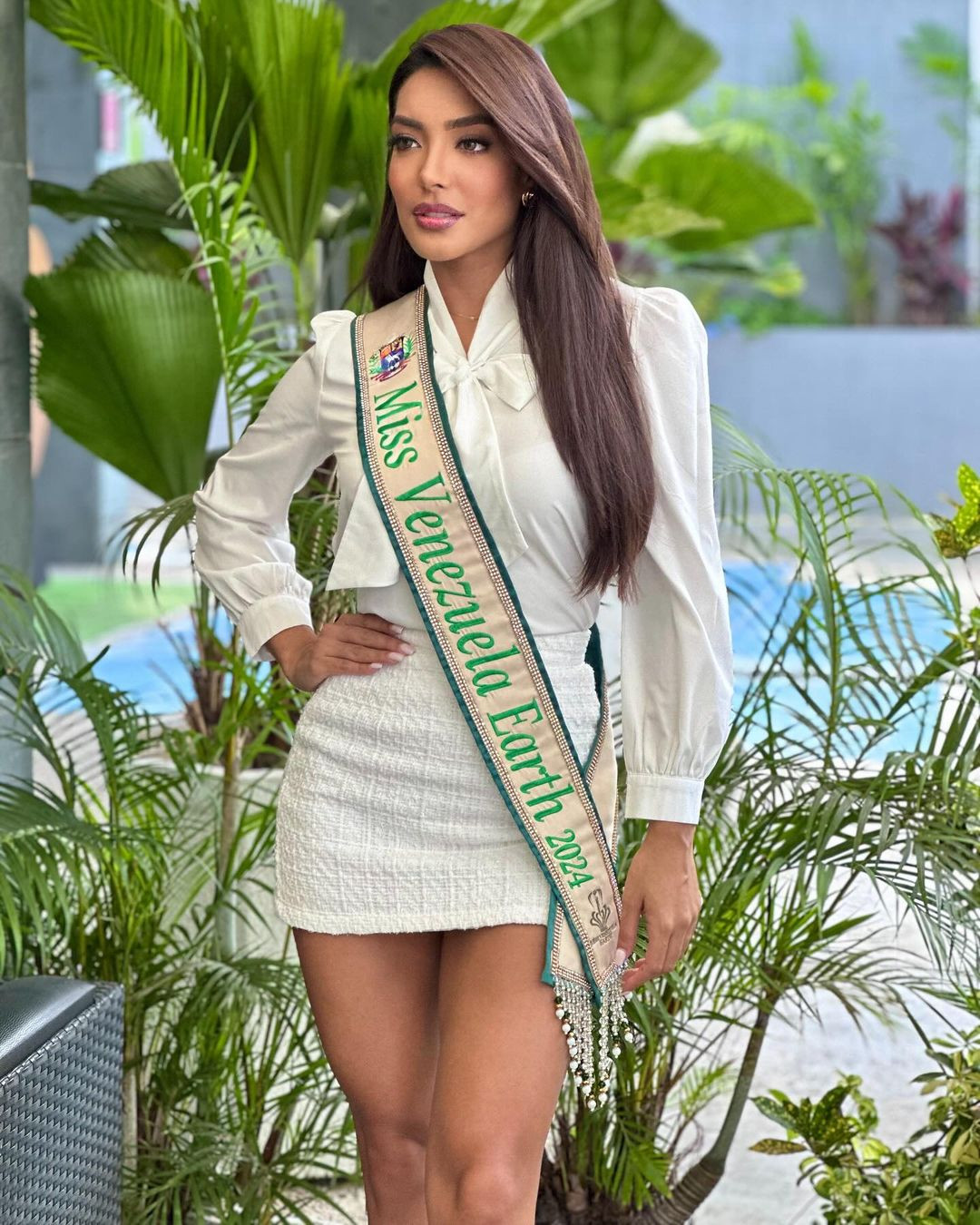 Người đẹp có chiều cao 1,72 m cùng thân hình săn chắc, quyến rũ.