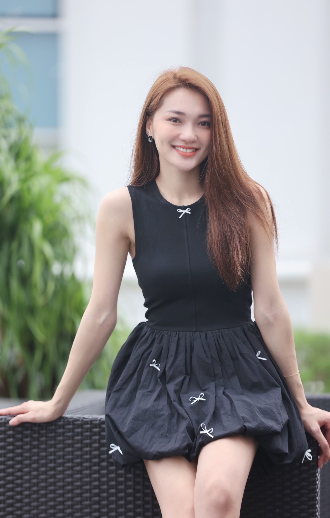 Ngọc Nữ khoe vẻ rạng rỡ tại sự kiện. Cô đã nhiều năm đồng hành cùng giải đấu.