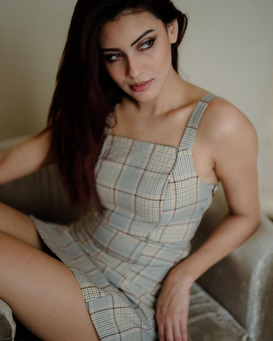 Đây được xem là thế mạnh của Jessia khi tham dự Hoa hậu Hòa bình. Ông Nawat - Chủ tịch cuộc thi Miss Grand International quan tâm tới những người đẹp có sức ảnh hưởng trên mạng xã hội. Người đẹp Peru Luciana Fuster khi dự thi Hoa hậu Hòa bình Quốc tế 2023 cũng gây chú ý với trang cá nhân có hơn 4,2 triệu người theo dõi. Chung cuộc, cô đã đăng quang ngôi vị cao nhất.