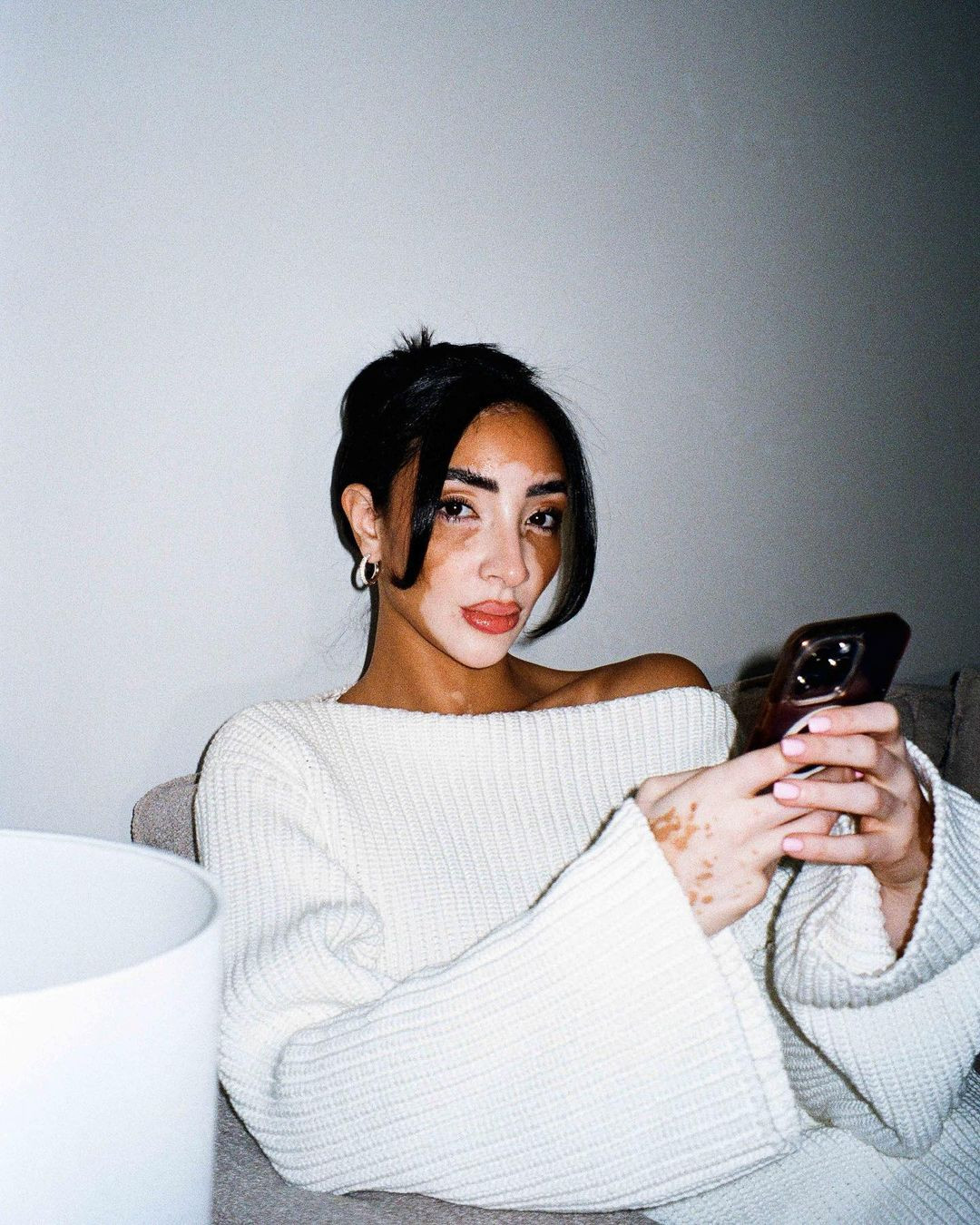 Cô đã được tổ chức Phụ nữ thế giới bầu chọn là một trong 60 phụ nữ có ảnh hưởng nhất.