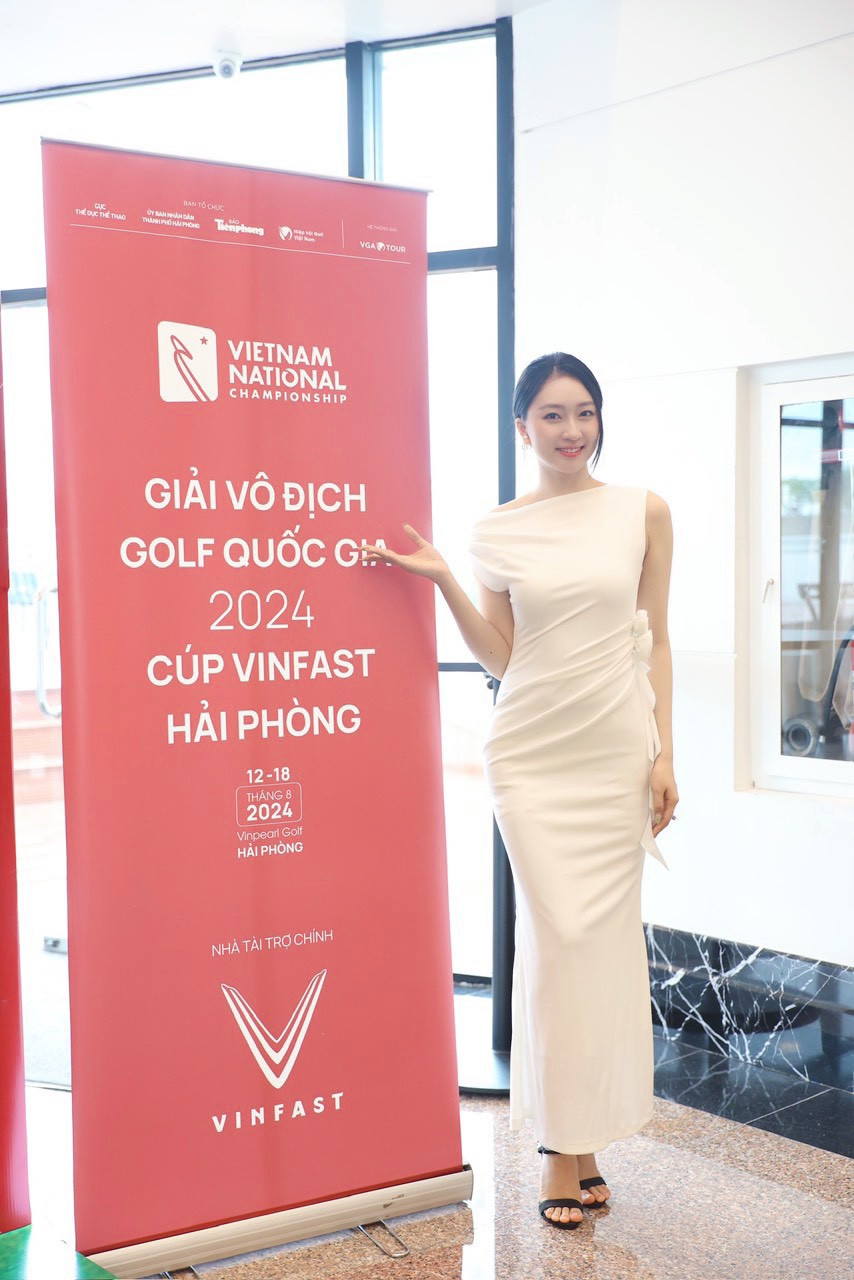 Kim Trà My đồng hành cùng Giải Vô địch Golf Quốc gia trong nhiều năm qua. Cô cũng tham dự nhiều hoạt động thể thao, xã hội do báo Tiền Phong tổ chức.