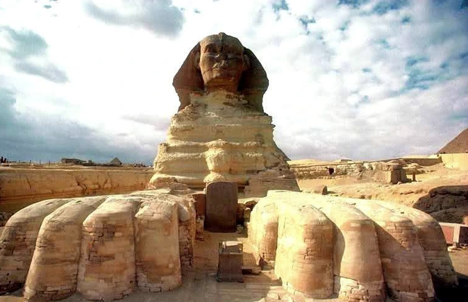 Những công trình cổ đại cho thấy trí tuệ của người Ai Cập cổ sớm sở hữu nhiều kiến thức sâu rộng trong các lĩnh vực (Ảnh: Independent).