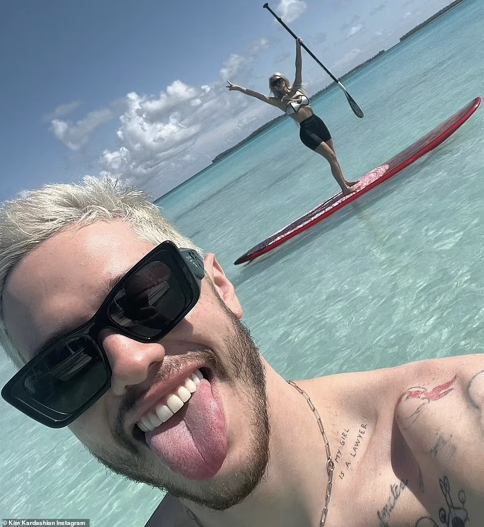 Chuyện tình cảm giữa Kim Kardashian và tình trẻ ngày một tốt đẹp kể từ khi gắn bó với nhau vào cuối năm ngoái.