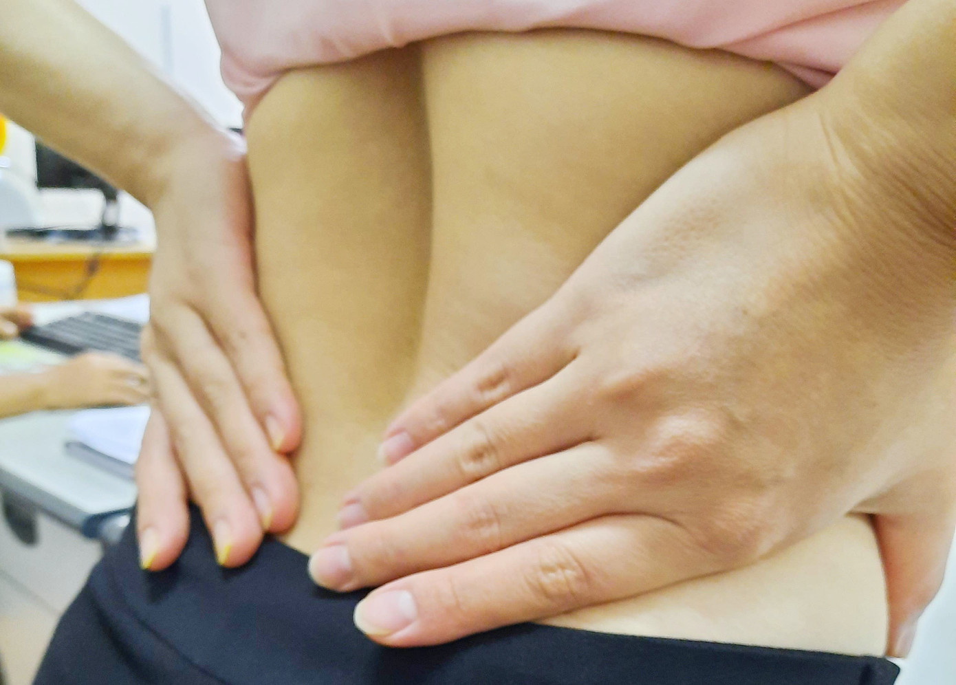 Đau nhức dai dẳng, không do chấn thương hoặc các nguyên nhân khác cũng có thể là dấu hiệu của một số bệnh ung thư, bao gồm ung thư xương và ung thư vú. Đau nhức dai dẳng, không do chấn thương hoặc các nguyên nhân khác cũng có thể là dấu hiệu của một số bệnh ung thư, bao gồm ung thư xương và ung thư vú.