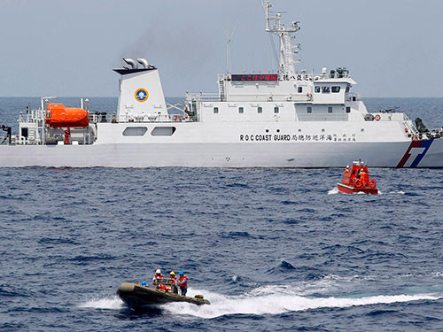 Lực lượng Đài Loan tập trận hôm 16-5. Ảnh: REUTERS