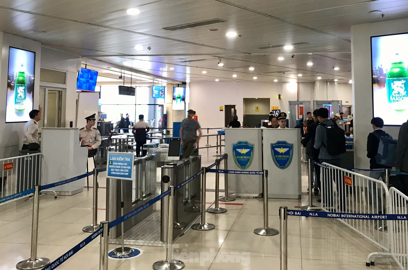 Các sân bay siết chặt quản lý an ninh hàng không dịp Tết Âm lịch. Ảnh: Trần An.