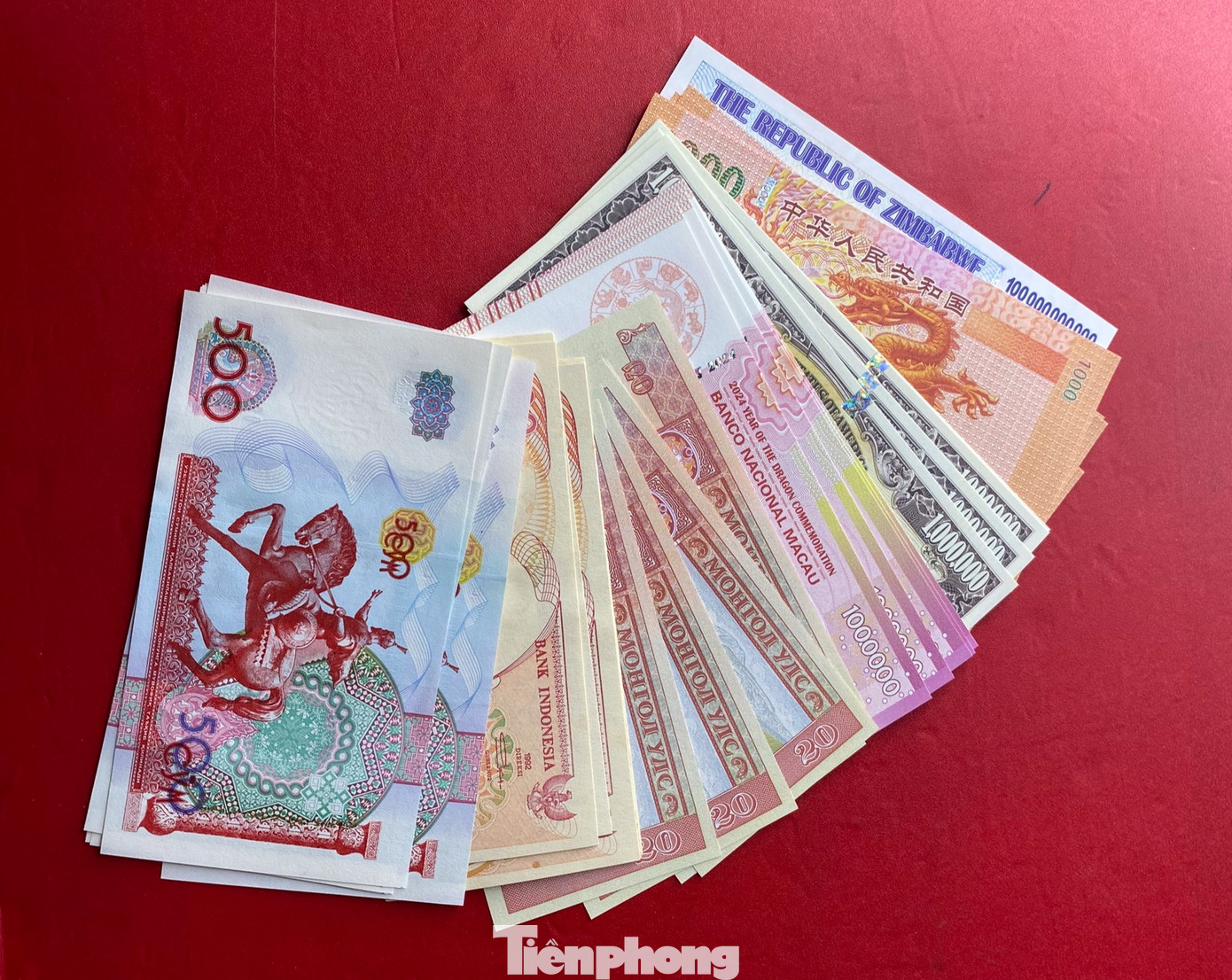 Gói combo các đồng tiền đến từ nhiều quốc gia. Gói combo các đồng tiền đến từ nhiều quốc gia.