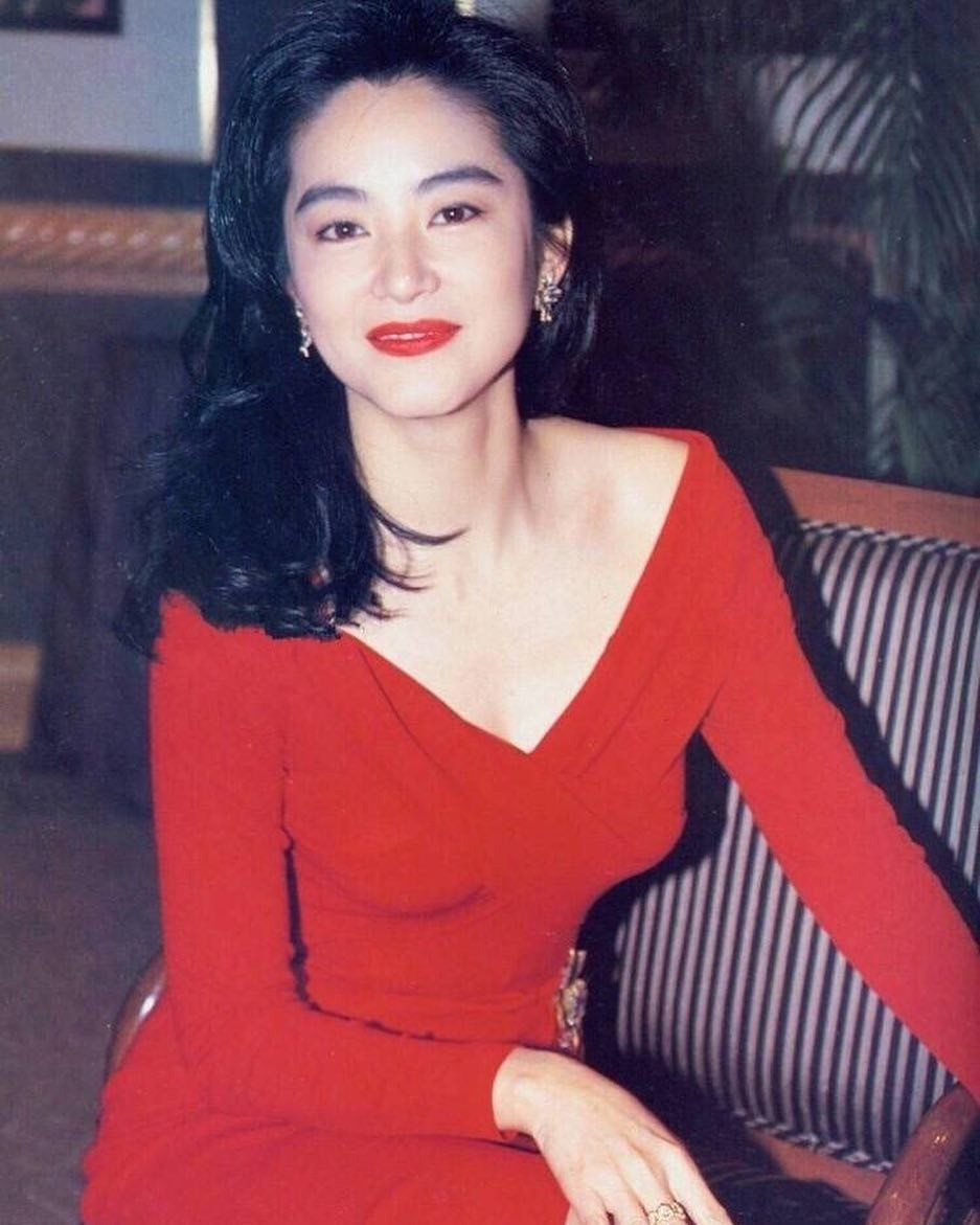 Tina Chow (phải) được khen đẹp hơn Lâm Thanh Hà vào những năm 1980. Tina Chow (phải) được khen đẹp hơn Lâm Thanh Hà vào những năm 1980.