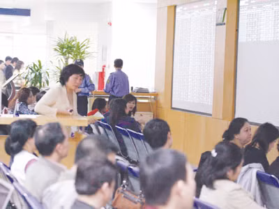 Nhà đầu tư cần cẩn trọng trước những thông tin mà doanh nghiệp công bố. Ảnh: Hồng Vĩnh