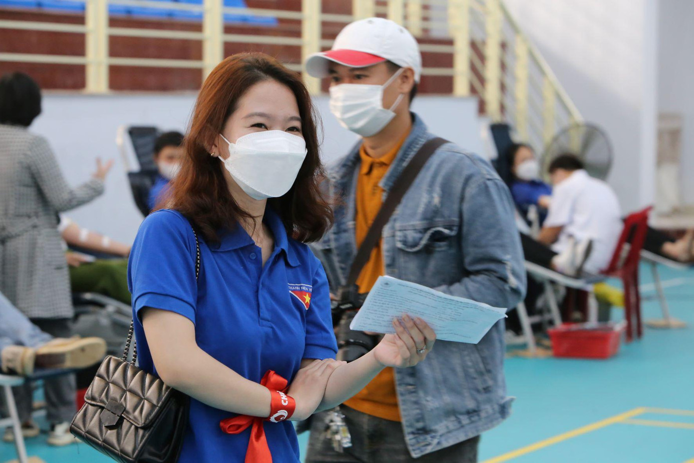 Niềm vui của các bạn đoàn viên sau khi hiến máu trong chương trình &quot;Chủ nhật Đỏ&quot;