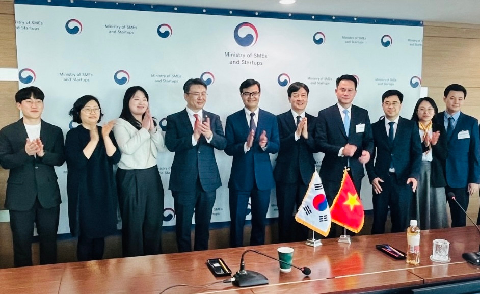 Đoàn công tác T.Ư Đoàn thăm và làm việc tại Hàn Quốc. Ảnh: BTC.