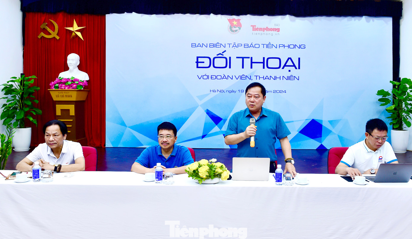 Chương trình diễn ra trực tiếp và trực tuyến. Chương trình diễn ra trực tiếp và trực tuyến.