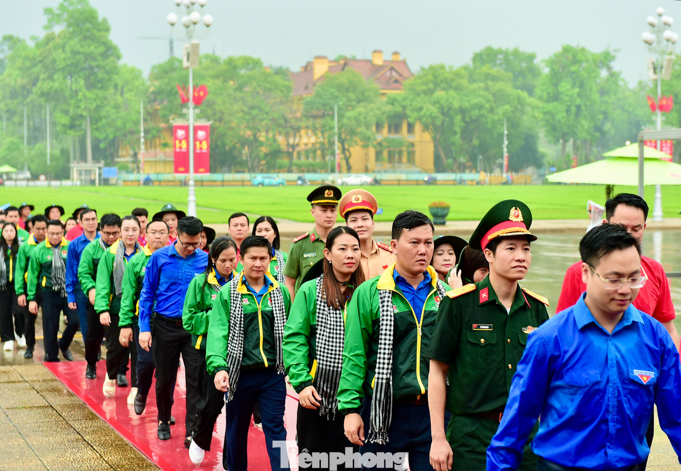 Trước lễ xuất quân, các đoàn hành trình vào Lăng viếng Chủ tịch Hồ Chí Minh, dâng hương tại Đài tưởng niệm các anh hùng liệt sĩ Bắc Sơn; dâng hương tại nhà Đại tướng Võ Nguyên Giáp. Trước lễ xuất quân, các đoàn hành trình vào Lăng viếng Chủ tịch Hồ Chí Minh, dâng hương tại Đài tưởng niệm các anh hùng liệt sĩ Bắc Sơn; dâng hương tại nhà Đại tướng Võ Nguyên Giáp.