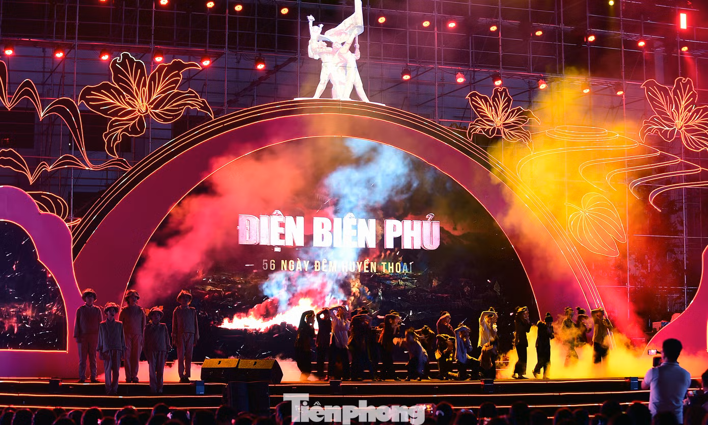 Chương trình văn nghệ tại lễ tuyên dương "Chiến sĩ nhỏ Điện Biên" toàn quốc lần thứ V. Ảnh: Xuân Tùng